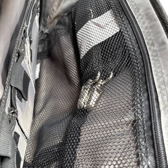 Dell Professional Black Laptop Bag - Picture 10 of 11